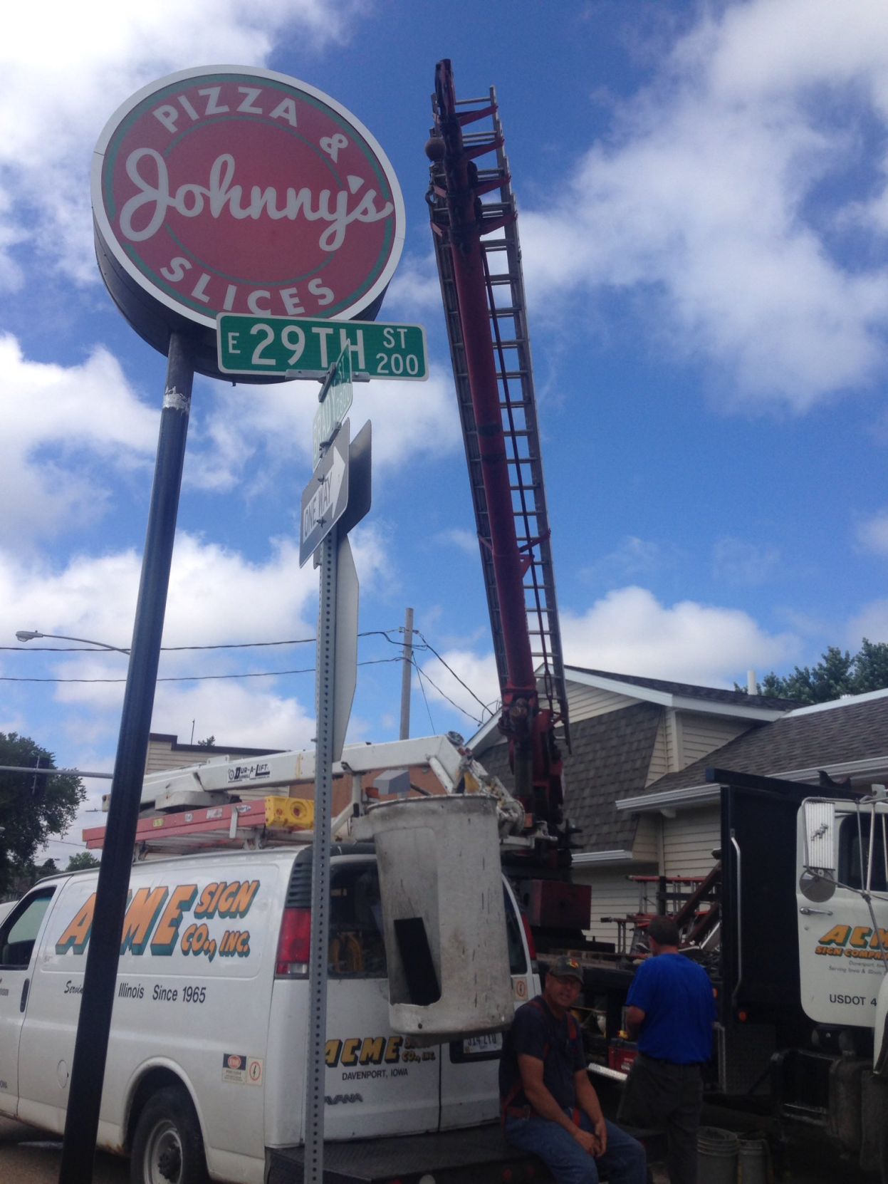 Johnny's Pizza